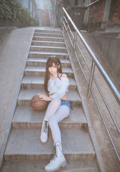 都市美艳麻麻高潮小说